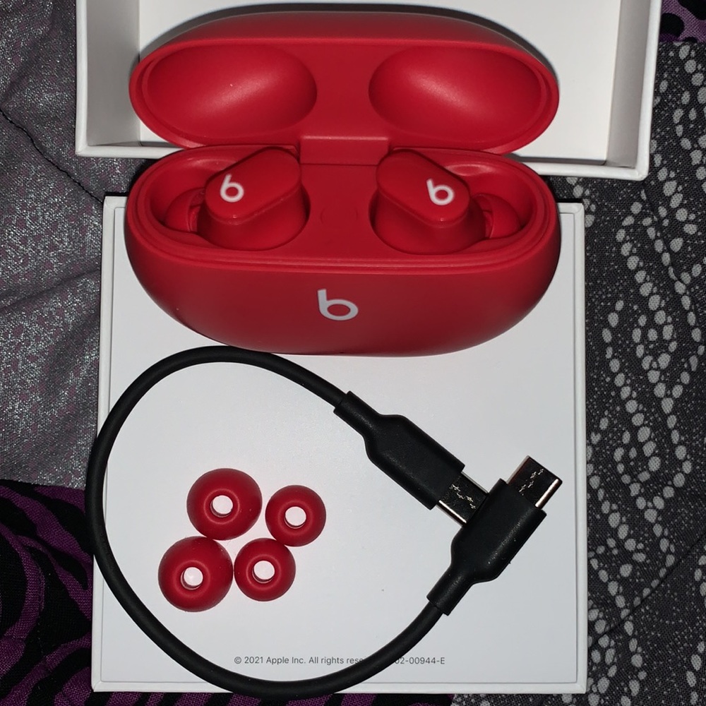 NWOT Beats Studio Buds